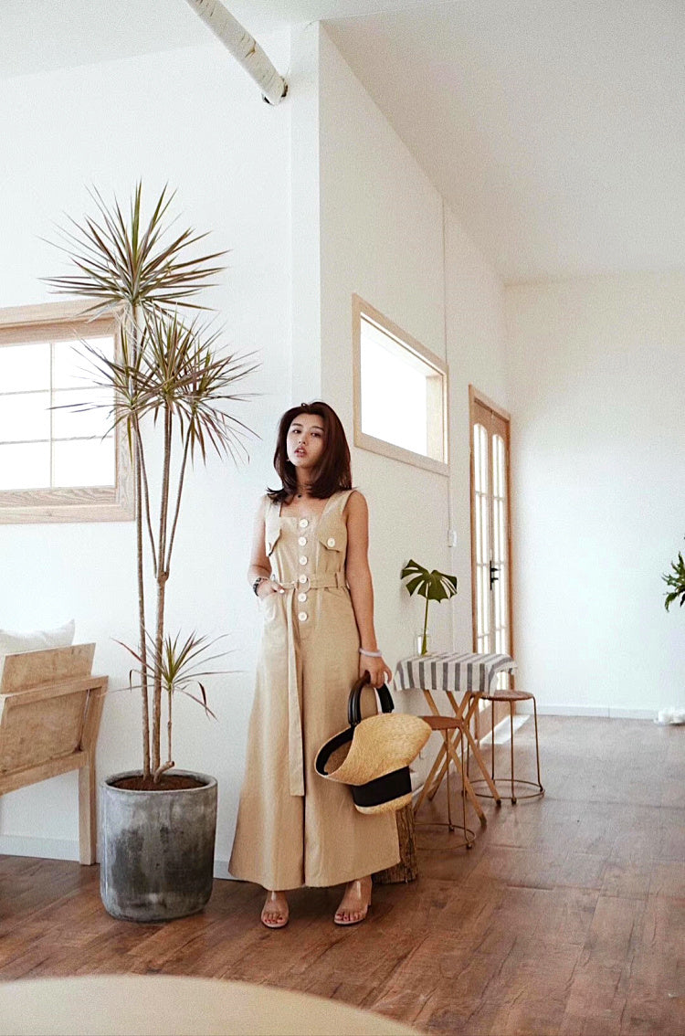 Élégance Naturelle – Le Sac en Paille Noir Chic 🌿🖤